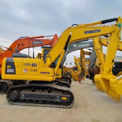 KOMATSU PC200-8N1