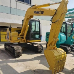 KOMATSU PC60-8