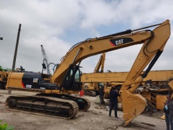 CAT 325D